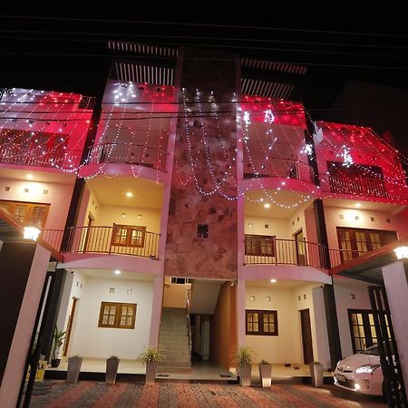 Hotel Indaura Ettukala Exterior foto